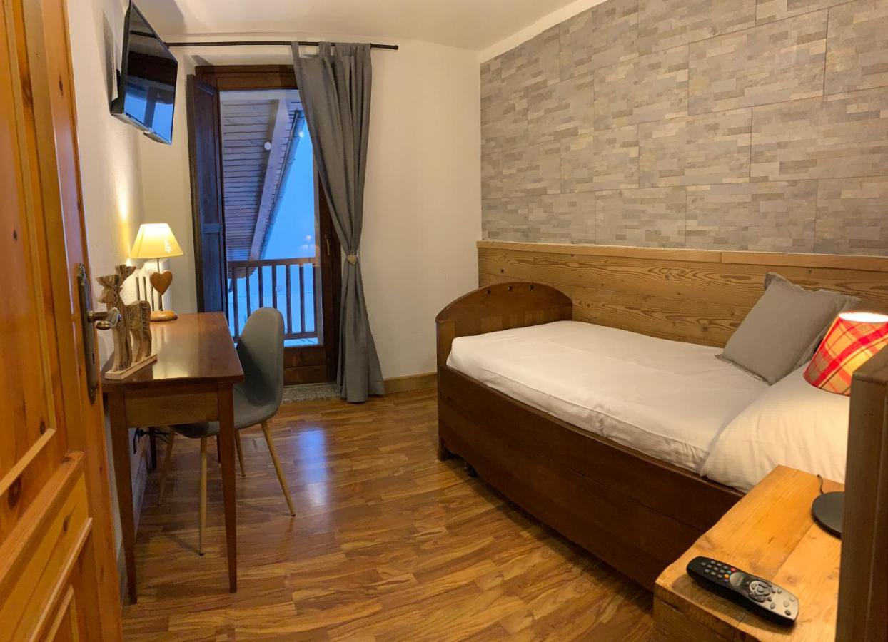 Hotel Coeur Du Village La Thuile Ngoại thất bức ảnh