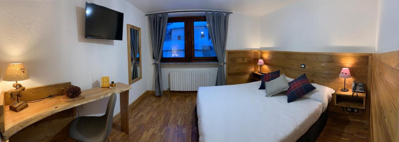 Hotel Coeur Du Village La Thuile Ngoại thất bức ảnh