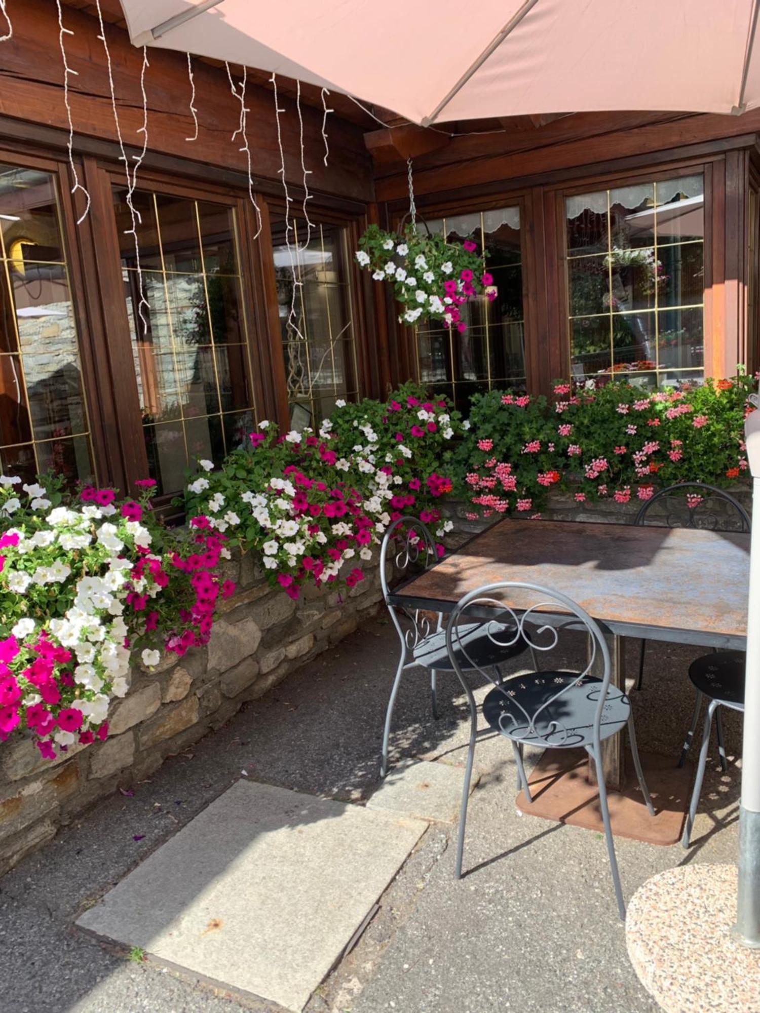 Hotel Coeur Du Village La Thuile Ngoại thất bức ảnh