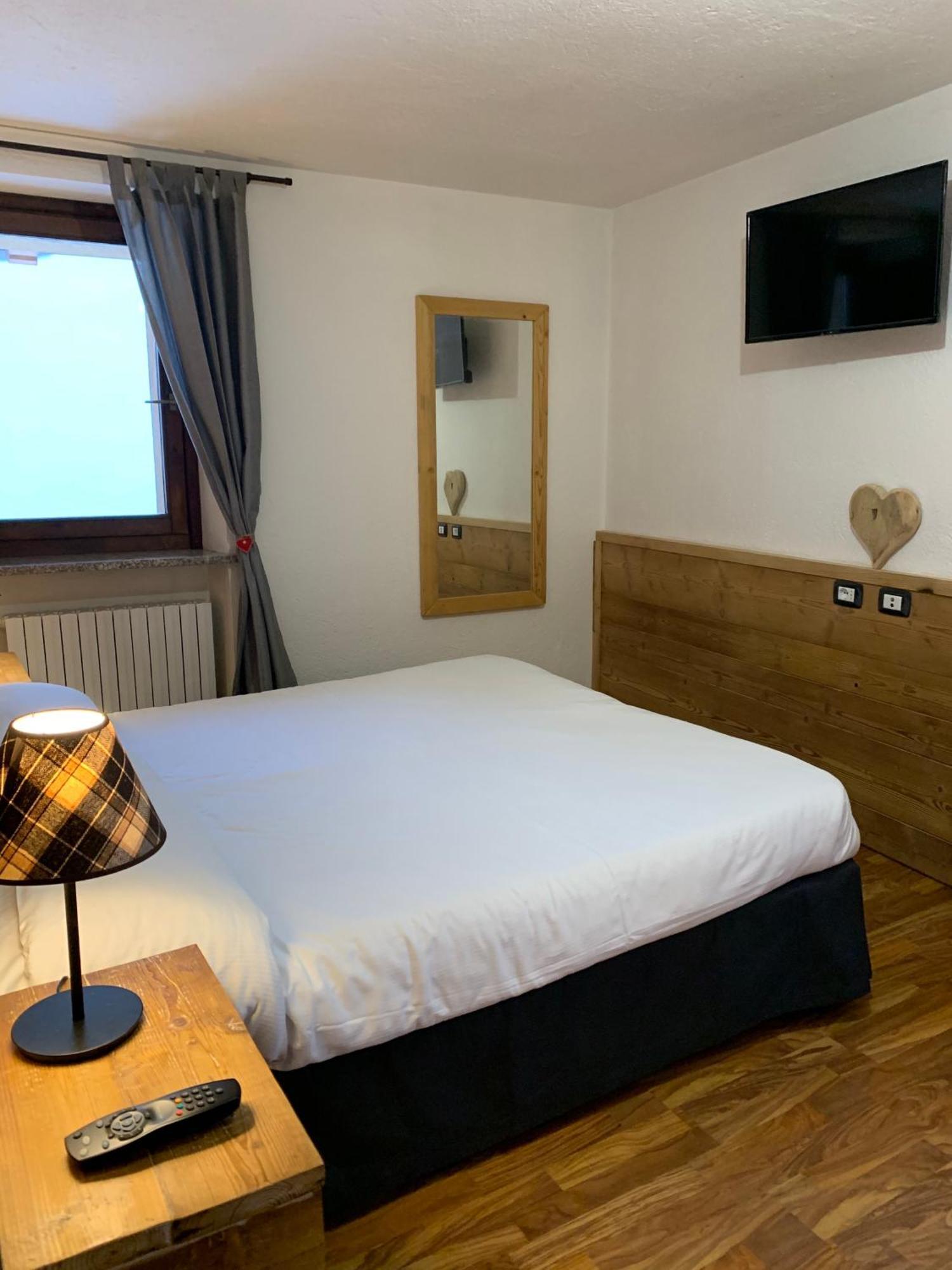 Hotel Coeur Du Village La Thuile Ngoại thất bức ảnh
