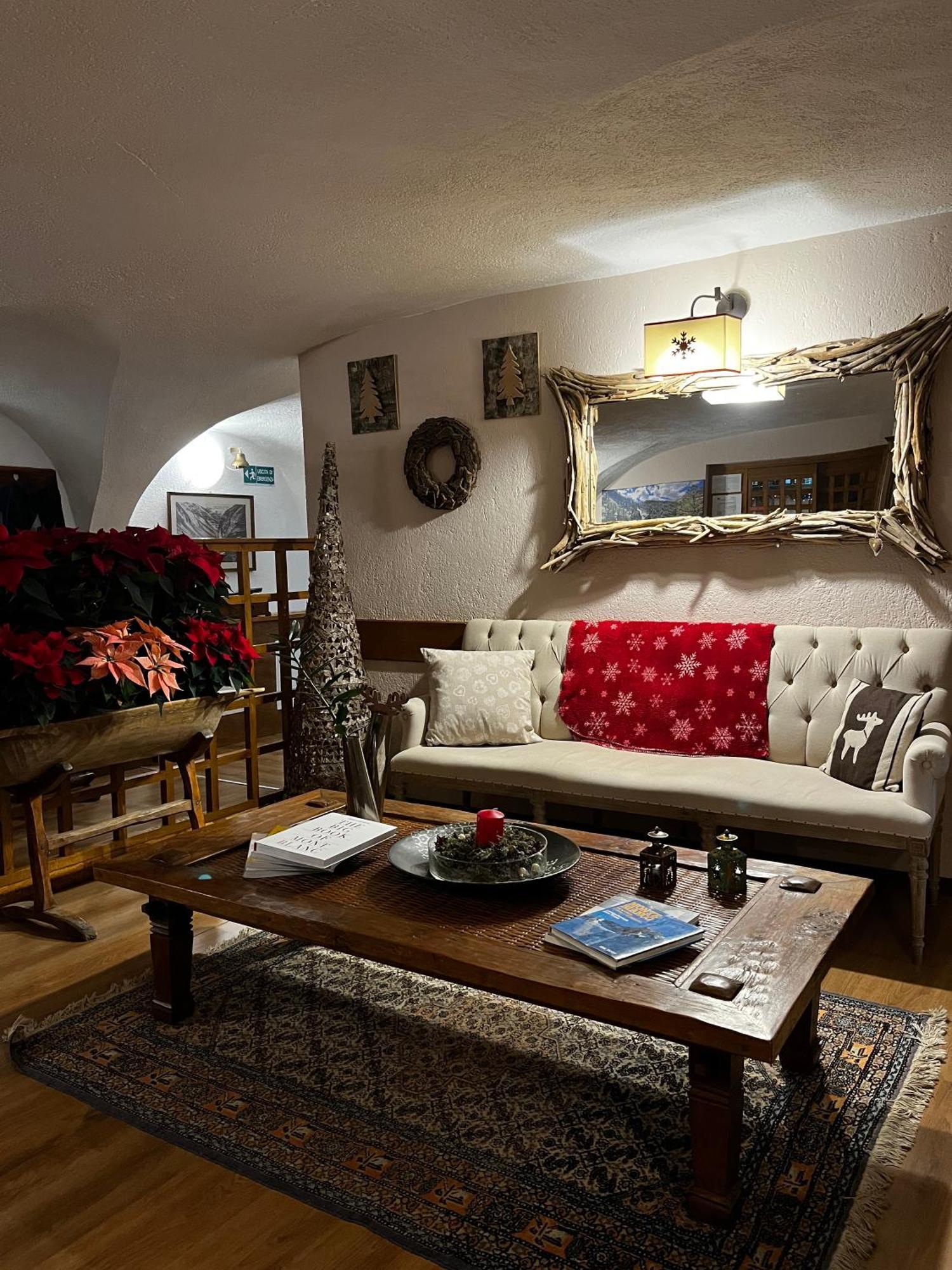 Hotel Coeur Du Village La Thuile Ngoại thất bức ảnh