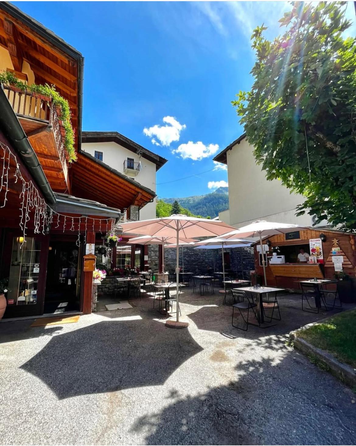 Hotel Coeur Du Village La Thuile Ngoại thất bức ảnh