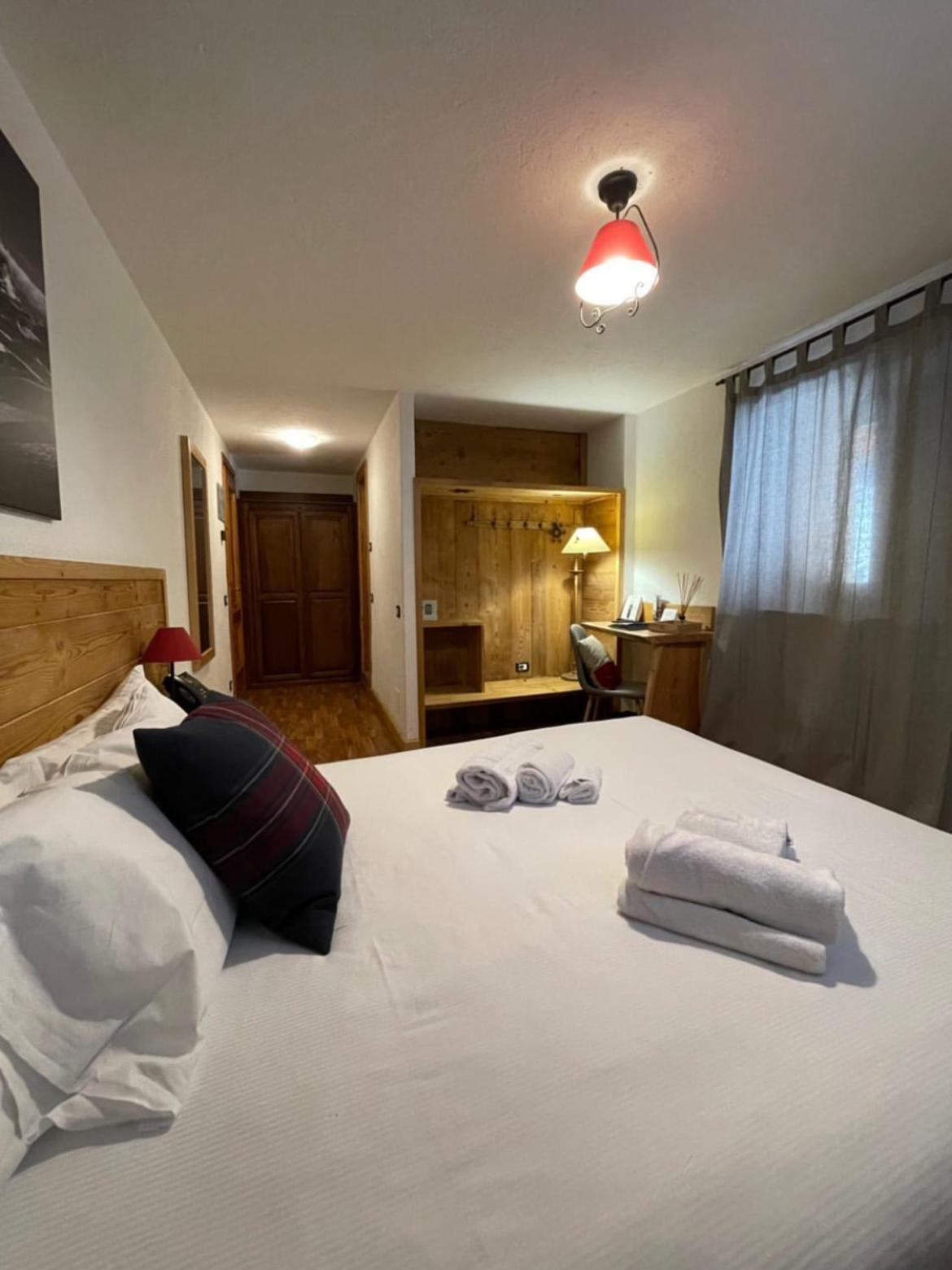 Hotel Coeur Du Village La Thuile Ngoại thất bức ảnh